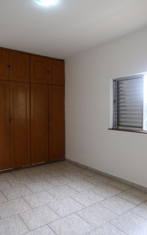 Casa para alugar com 238m², 3 quartos e 2 vagasQuarto 2
