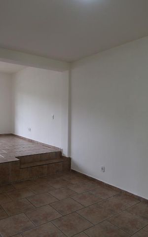 Casa para alugar com 238m², 3 quartos e 2 vagasSala