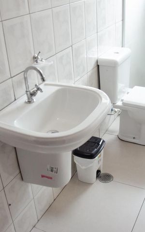 Casa à venda com 152m², 4 quartos e 3 vagasBanheiro 1