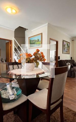 Casa à venda com 110m², 3 quartos e 3 vagas Casa à venda com 110m², 3 quartos e 3 vagasSala