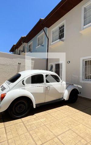 Casa à venda com 110m², 3 quartos e 3 vagas Casa à venda com 110m², 3 quartos e 3 vagasGaragem