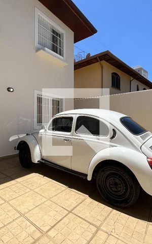 Casa à venda com 110m², 3 quartos e 3 vagas Casa à venda com 110m², 3 quartos e 3 vagasGaragem