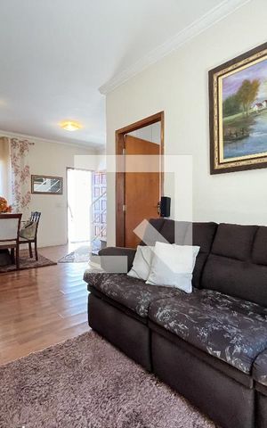 Casa à venda com 110m², 3 quartos e 3 vagas Casa à venda com 110m², 3 quartos e 3 vagasSala