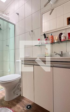 Casa à venda com 110m², 3 quartos e 3 vagas Casa à venda com 110m², 3 quartos e 3 vagasBanheiro Social