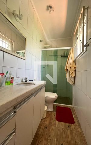 Casa à venda com 110m², 3 quartos e 3 vagas Casa à venda com 110m², 3 quartos e 3 vagasBanheiro da Suíte