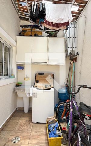 Casa à venda com 110m², 3 quartos e 3 vagas Casa à venda com 110m², 3 quartos e 3 vagasÁrea de Serviço