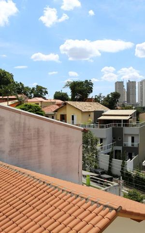Casa à venda com 400m², 5 quartos e 5 vagasQuarto 4 vista