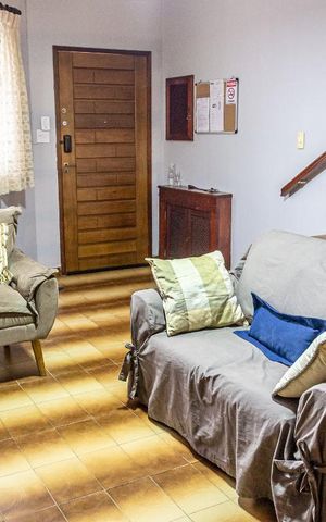 Casa à venda com 100m², 2 quartos e 1 vaga Casa à venda com 100m², 2 quartos e 1 vagaSala