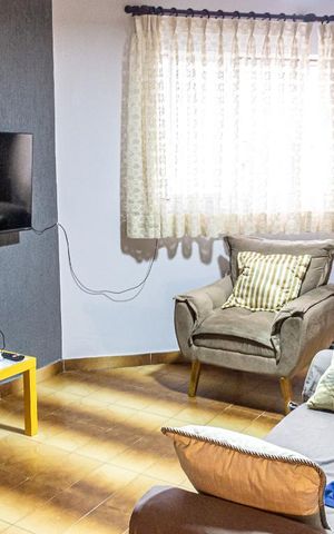 Casa à venda com 100m², 2 quartos e 1 vaga Casa à venda com 100m², 2 quartos e 1 vagaSala