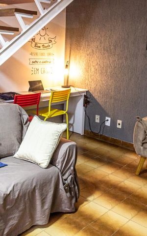 Casa à venda com 100m², 2 quartos e 1 vaga Casa à venda com 100m², 2 quartos e 1 vagaSala