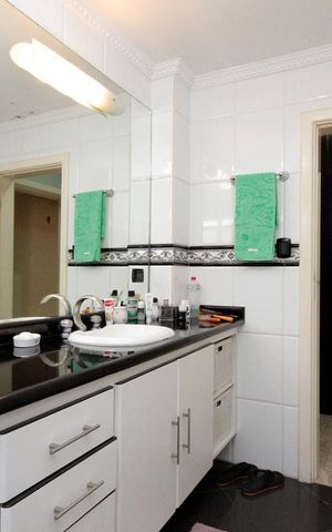 Apartamento à venda com 200m², 3 quartos e 1 vagaBanheiro da Suíte
