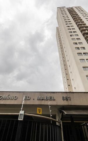 Apartamento à venda com 62m², 2 quartos e 2 vagas Apartamento à venda com 62m², 2 quartos e 2 vagasFachada