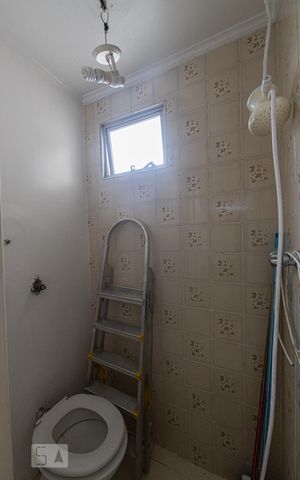 Apartamento à venda com 62m², 2 quartos e 2 vagas Apartamento à venda com 62m², 2 quartos e 2 vagasBanheiro de Serviço