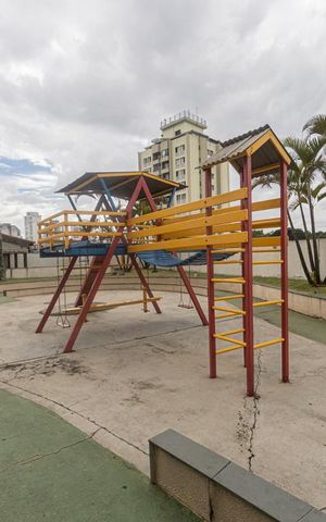 Apartamento à venda com 62m², 2 quartos e 2 vagas Apartamento à venda com 62m², 2 quartos e 2 vagasÁrea Comum - Playground