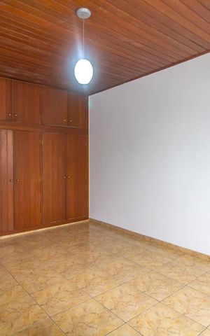 Casa à venda com 200m², 2 quartos e 4 vagas Casa à venda com 200m², 2 quartos e 4 vagasQuarto 1