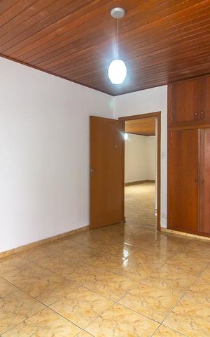 Casa à venda com 200m², 2 quartos e 4 vagas Casa à venda com 200m², 2 quartos e 4 vagasQuarto 1