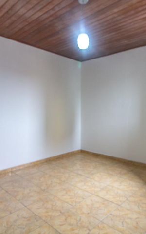 Casa à venda com 200m², 2 quartos e 4 vagas Casa à venda com 200m², 2 quartos e 4 vagasQuarto 2