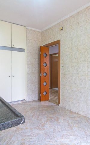 Casa à venda com 200m², 2 quartos e 4 vagas Casa à venda com 200m², 2 quartos e 4 vagasCozinha