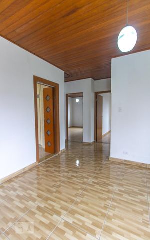 Casa à venda com 200m², 2 quartos e 4 vagas Casa à venda com 200m², 2 quartos e 4 vagasSala