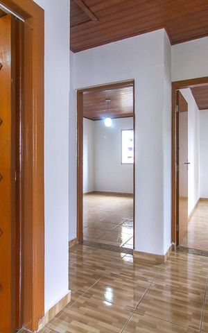 Casa à venda com 200m², 2 quartos e 4 vagas Casa à venda com 200m², 2 quartos e 4 vagasCorredor