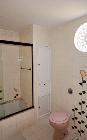 Apartamento à venda com 175m², 4 quartos e 1 vagaBanheiro da Suíte