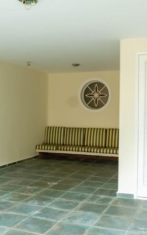 Casa à venda com 300m², 4 quartos e 3 vagas Casa à venda com 300m², 4 quartos e 3 vagasSalão de Festas