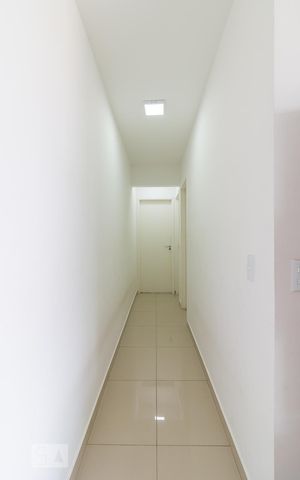 Apartamento para alugar com 66m², 2 quartos e 1 vagaCorredor