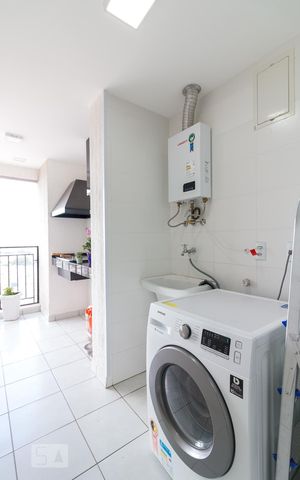 Apartamento para alugar com 66m², 2 quartos e 1 vagaÁrea de serviço