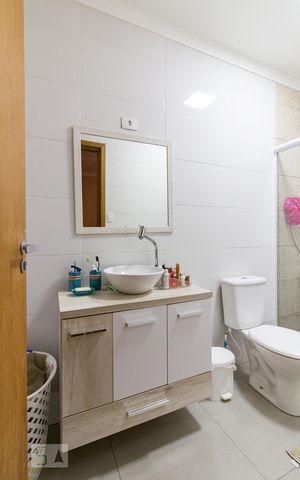 Casa à venda com 250m², 3 quartos e 2 vagasBanheiro quarto 3 suíte
