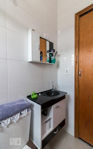 Casa à venda com 250m², 3 quartos e 2 vagasBanheiro quarto 1 suíte