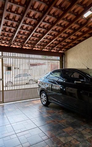 Casa à venda com 250m², 3 quartos e 2 vagasGaragem