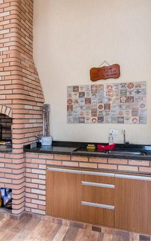 Casa à venda com 250m², 3 quartos e 2 vagasChurrasqueira