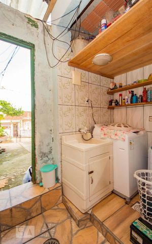 Casa à venda com 120m², 3 quartos e 2 vagas Casa à venda com 120m², 3 quartos e 2 vagasLavanderia