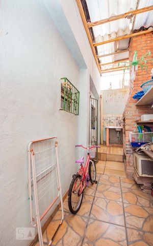 Casa à venda com 120m², 3 quartos e 2 vagas Casa à venda com 120m², 3 quartos e 2 vagasLavanderia