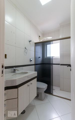 Casa à venda com 350m², 4 quartos e 5 vagas Casa à venda com 350m², 4 quartos e 5 vagasBanheiro da Suíte 3