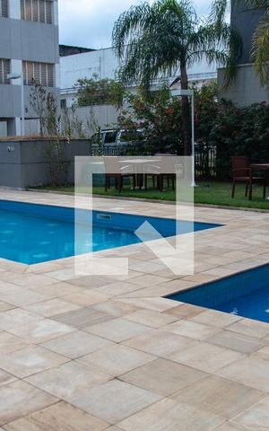 Apartamento à venda com 62m², 2 quartos e 1 vaga Apartamento à venda com 62m², 2 quartos e 1 vagaÁrea comum - Piscina