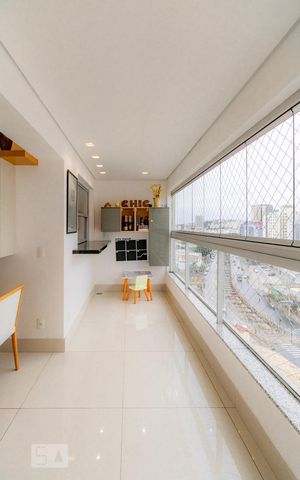 Apartamento à venda com 90m², 3 quartos e 2 vagasvaranda