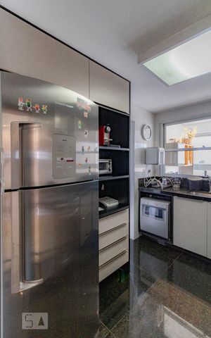 Apartamento à venda com 90m², 3 quartos e 2 vagasCozinha