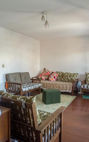 Casa à venda com 120m², 3 quartos e 2 vagasSala