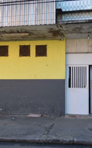 Apartamento à venda com 100m², 2 quartos e 1 vagaFachada e portaria