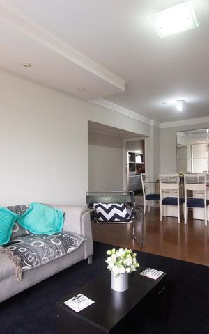 Apartamento à venda com 110m², 3 quartos e 1 vaga Apartamento à venda com 110m², 3 quartos e 1 vagaSala