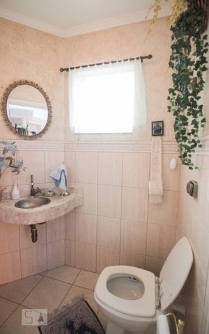 Casa de condomínio para alugar com 195m², 3 quartos e 3 vagas Casa de condomínio para alugar com 195m², 3 quartos e 3 vagasLavabo