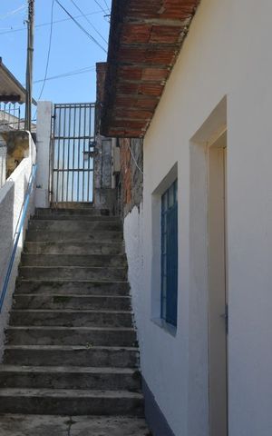 Casa à venda com 90m², 3 quartos e sem vagaFachada