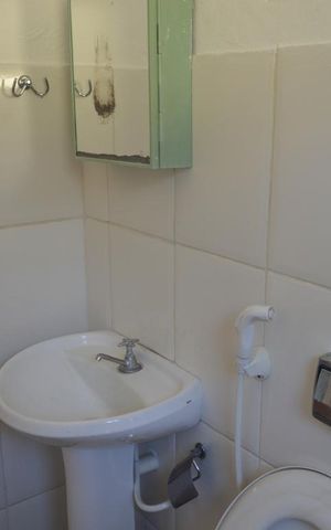 Casa à venda com 90m², 3 quartos e sem vagaBanheiro