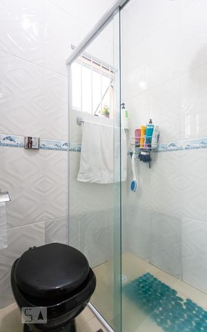 Casa à venda com 250m², 2 quartos e 5 vagasBanheiro da Suite 1