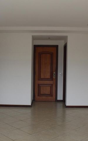 Apartamento à venda com 180m², 3 quartos e 2 vagasSala