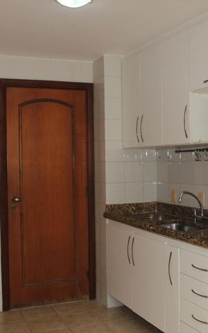 Apartamento à venda com 180m², 3 quartos e 2 vagasCozinha