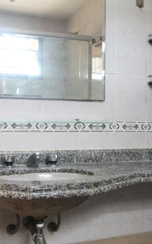 Apartamento à venda com 180m², 3 quartos e 2 vagasBanheiro - Suíte 1