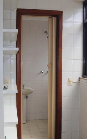 Apartamento à venda com 180m², 3 quartos e 2 vagasBanheiro de Serviço