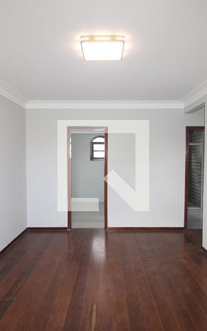Casa à venda com 540m², 7 quartos e 5 vagasQuarto Suíte